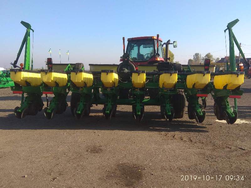 Сеялка пропашная пневматическая   John Deere 1780 по no-till 