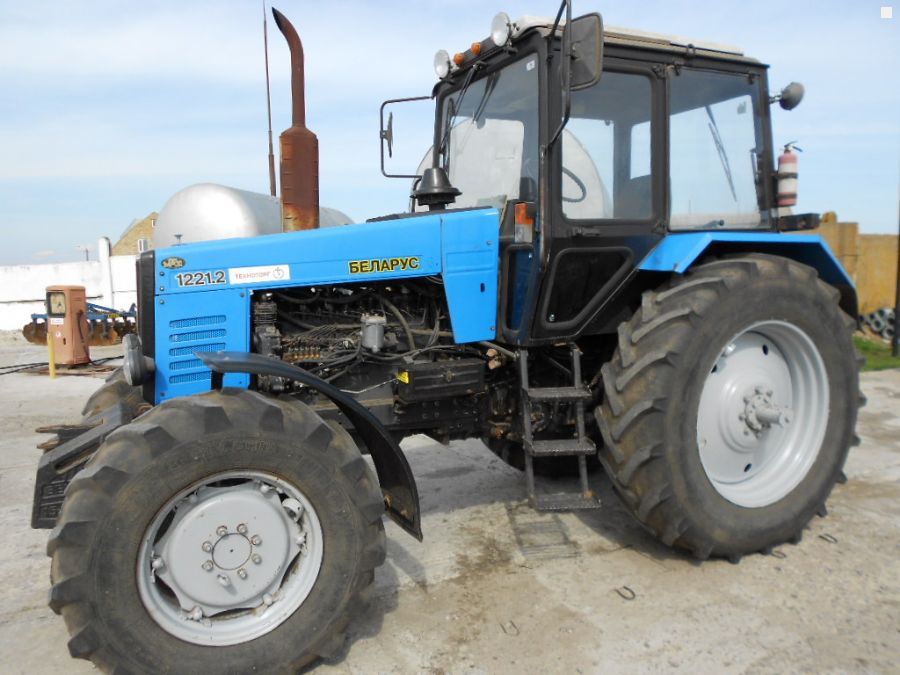 Новий колісний трактор МТЗ-1221 2013 р.в.