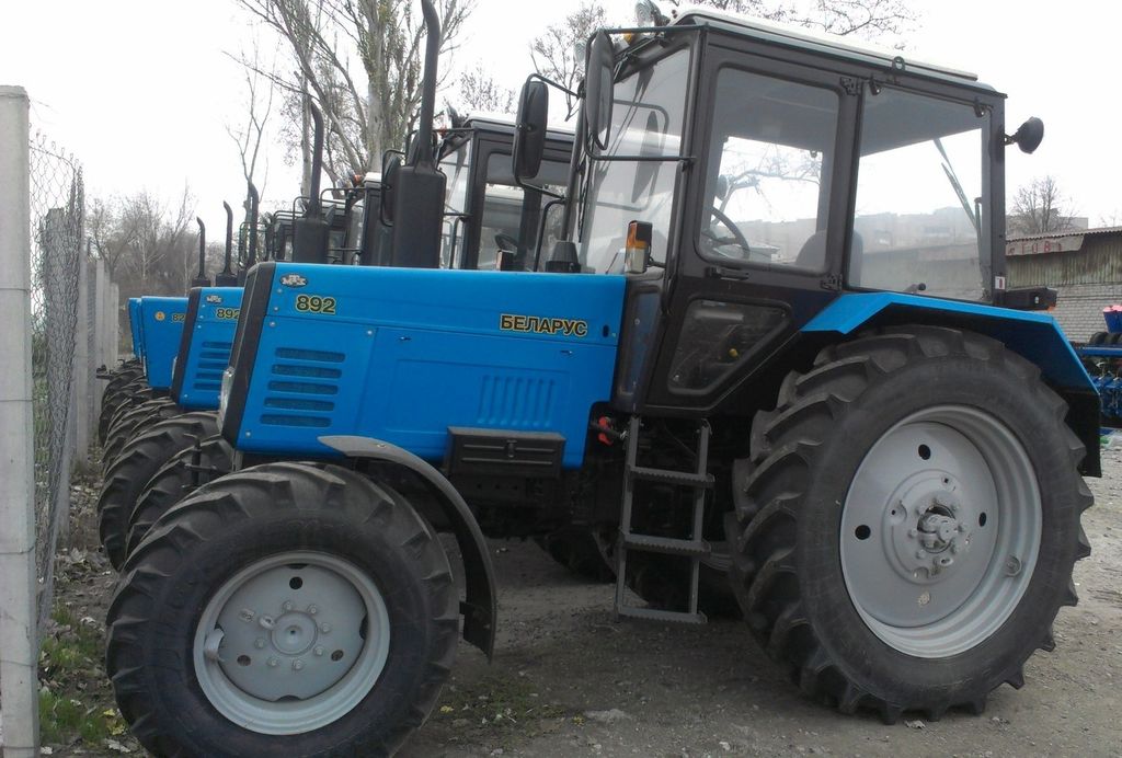 Новий колісний трактор МТЗ 892 -2015 р.в.
