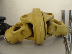 Ширококутний шарнір